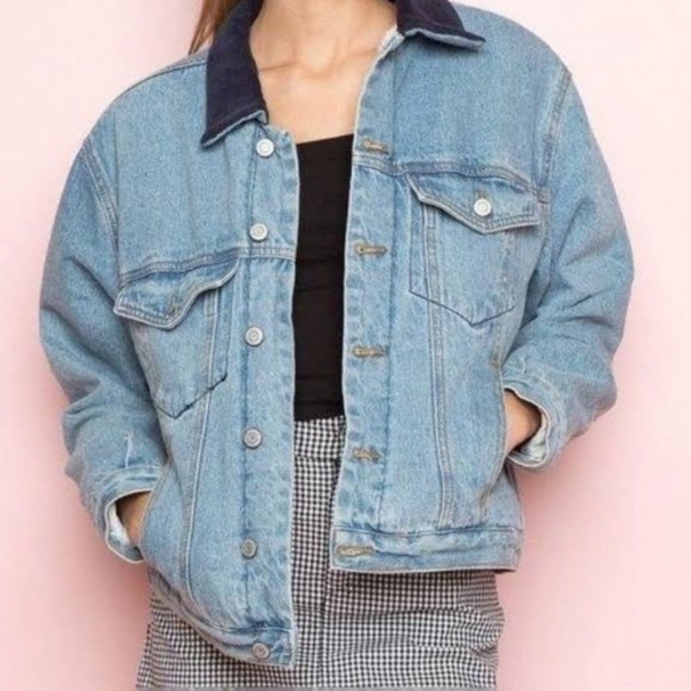 Brandy Melville corduroy collar jean jacket with fuzzy inside